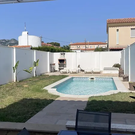 De Luxe Avec Piscine Privée, 3